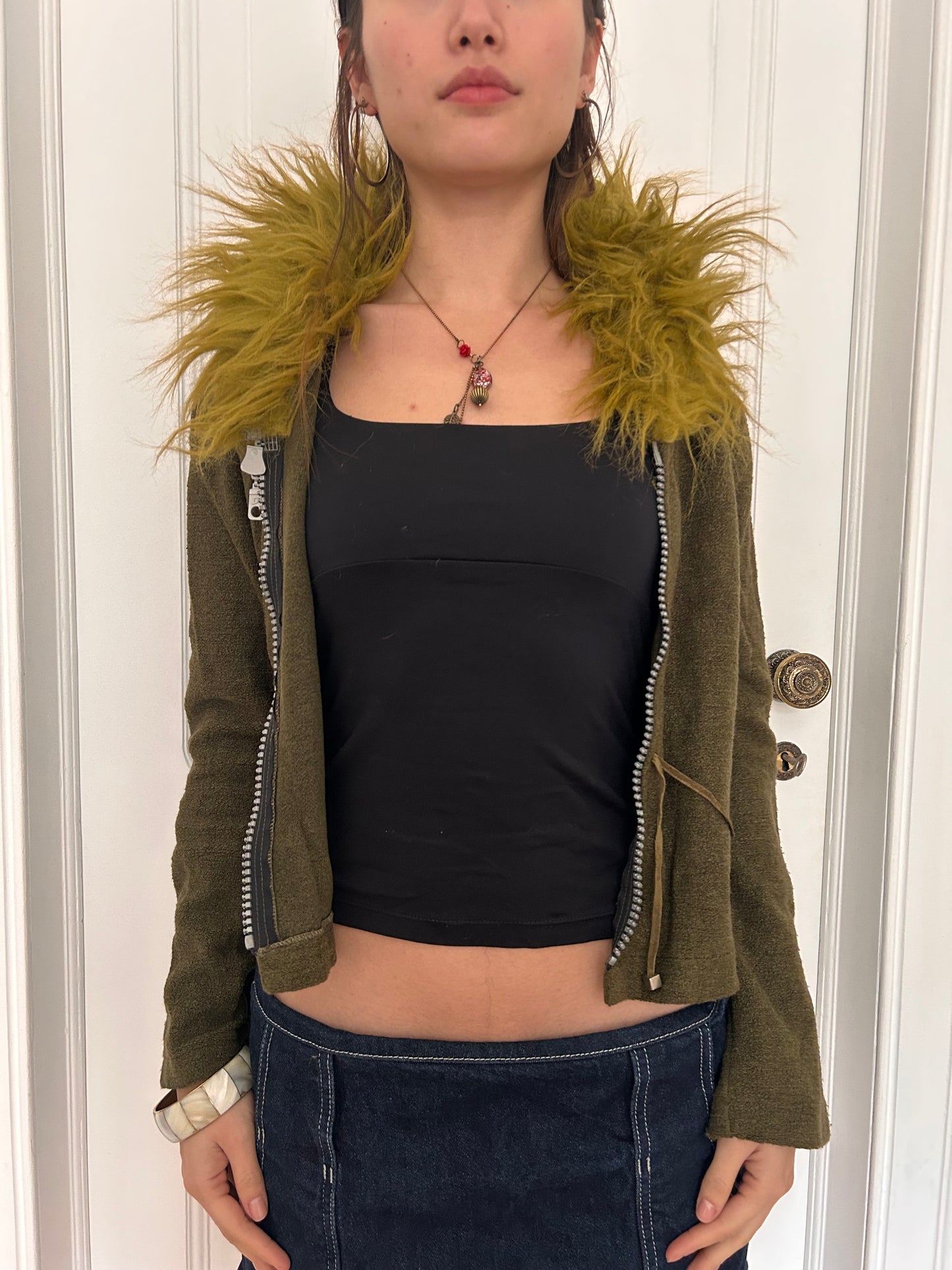 Adorable vintage jacket with fur detail size S