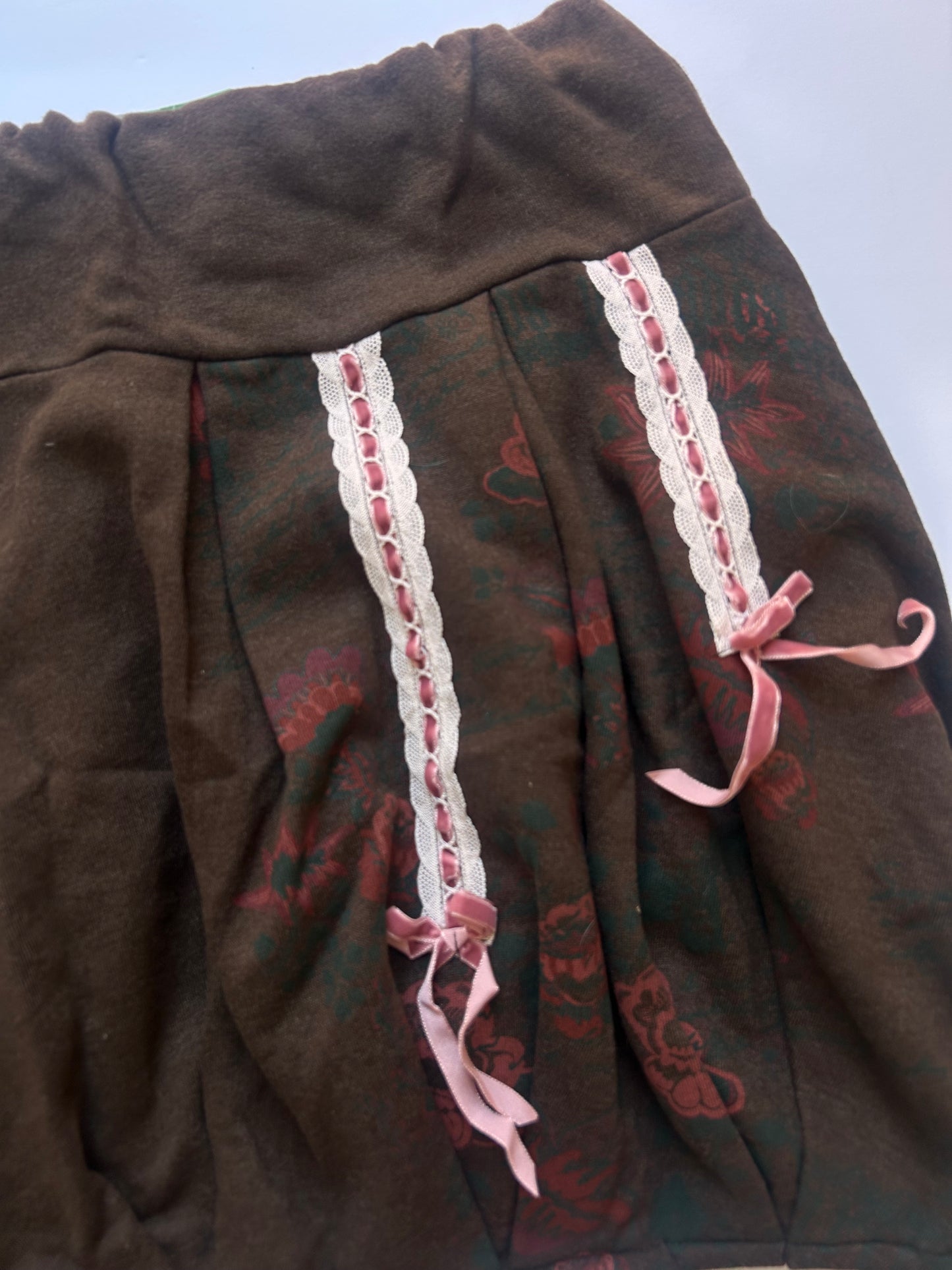 Winter coquette skirt with bow detail size 38