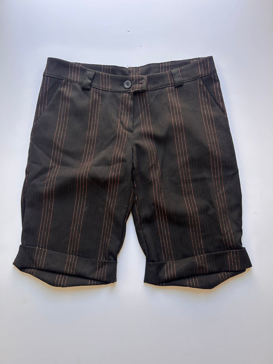 Adorable capri shorts with stripes size 38