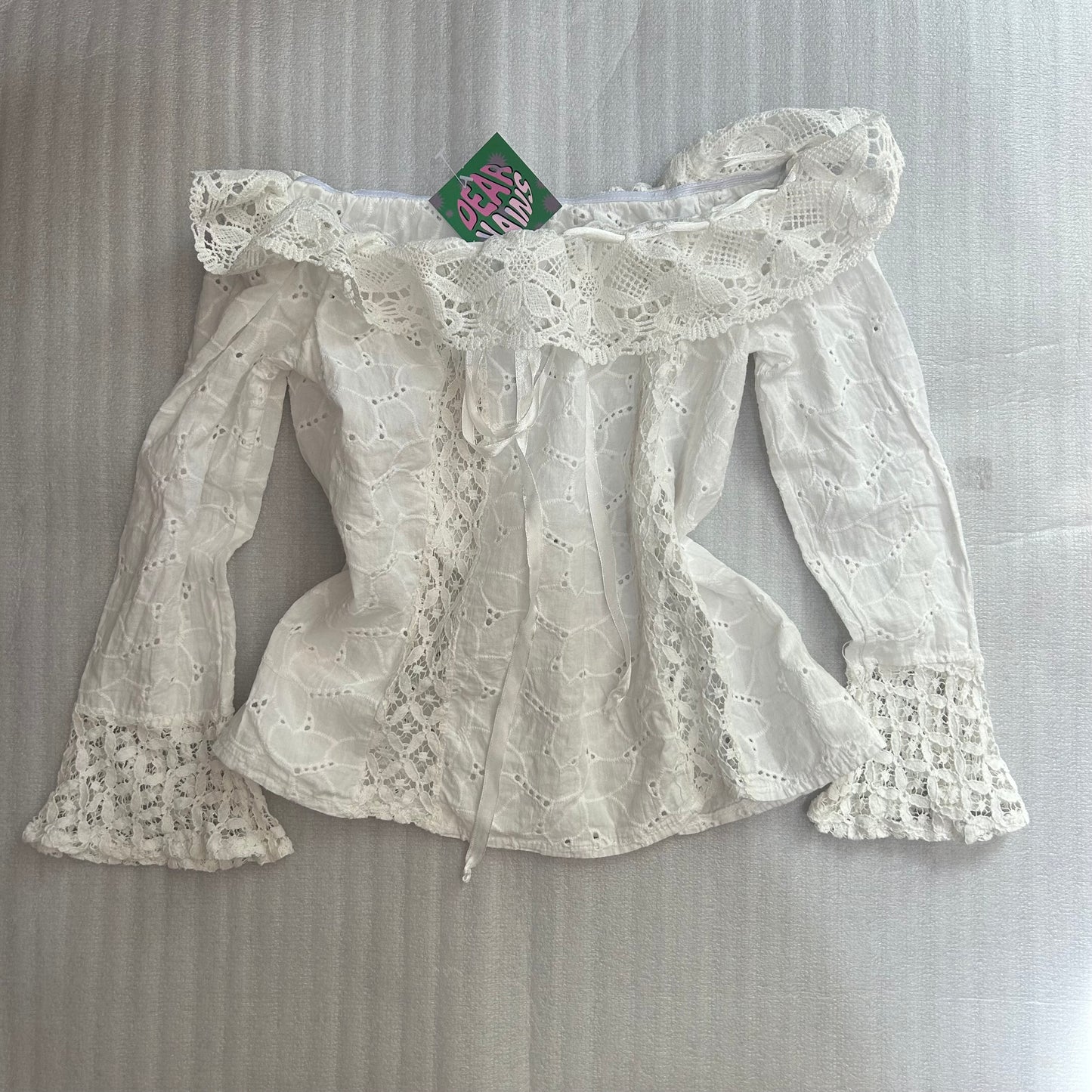 Adorable coquette off the shoulder top size XS
