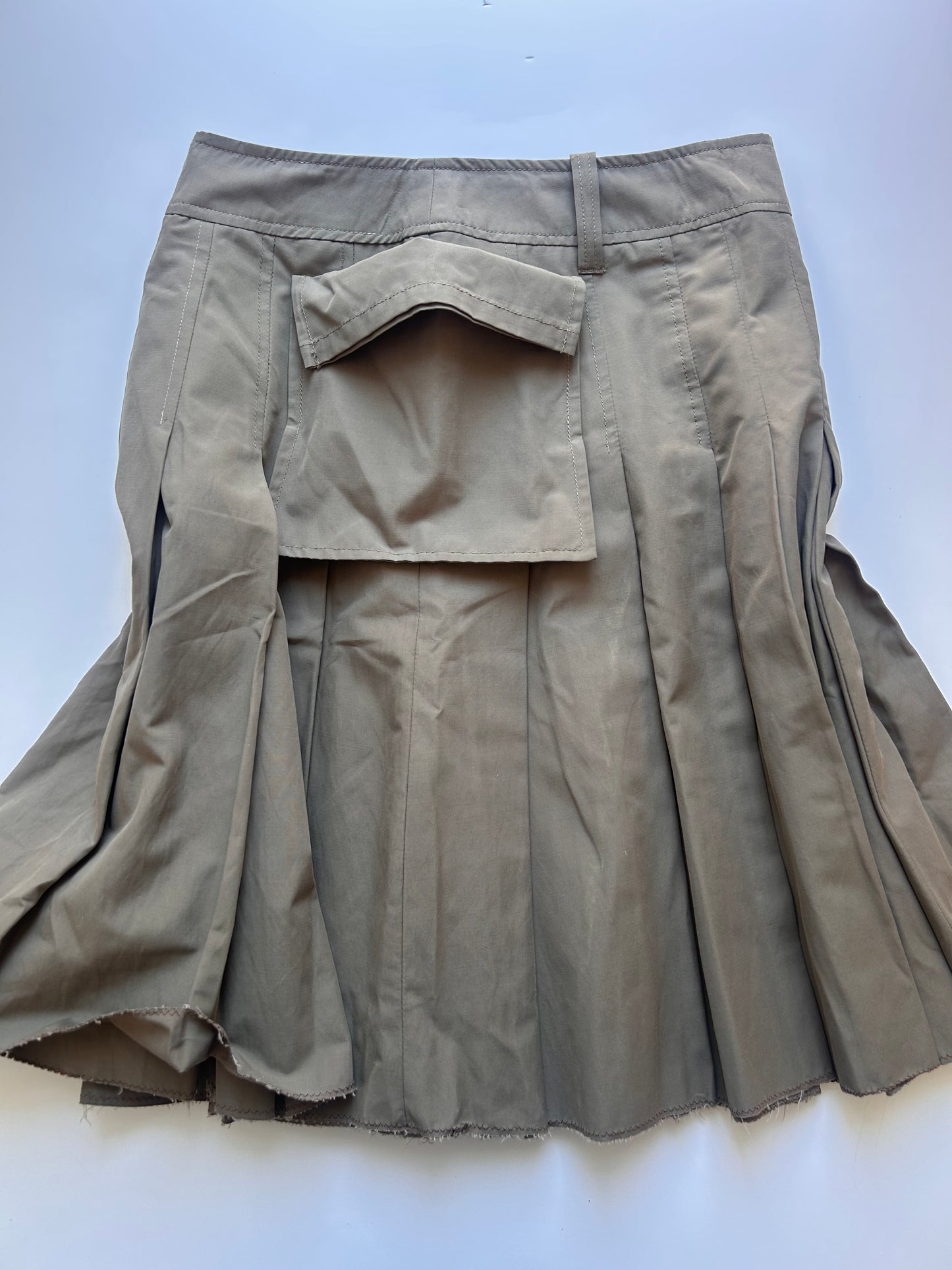 Pleaded midi skirt size 34