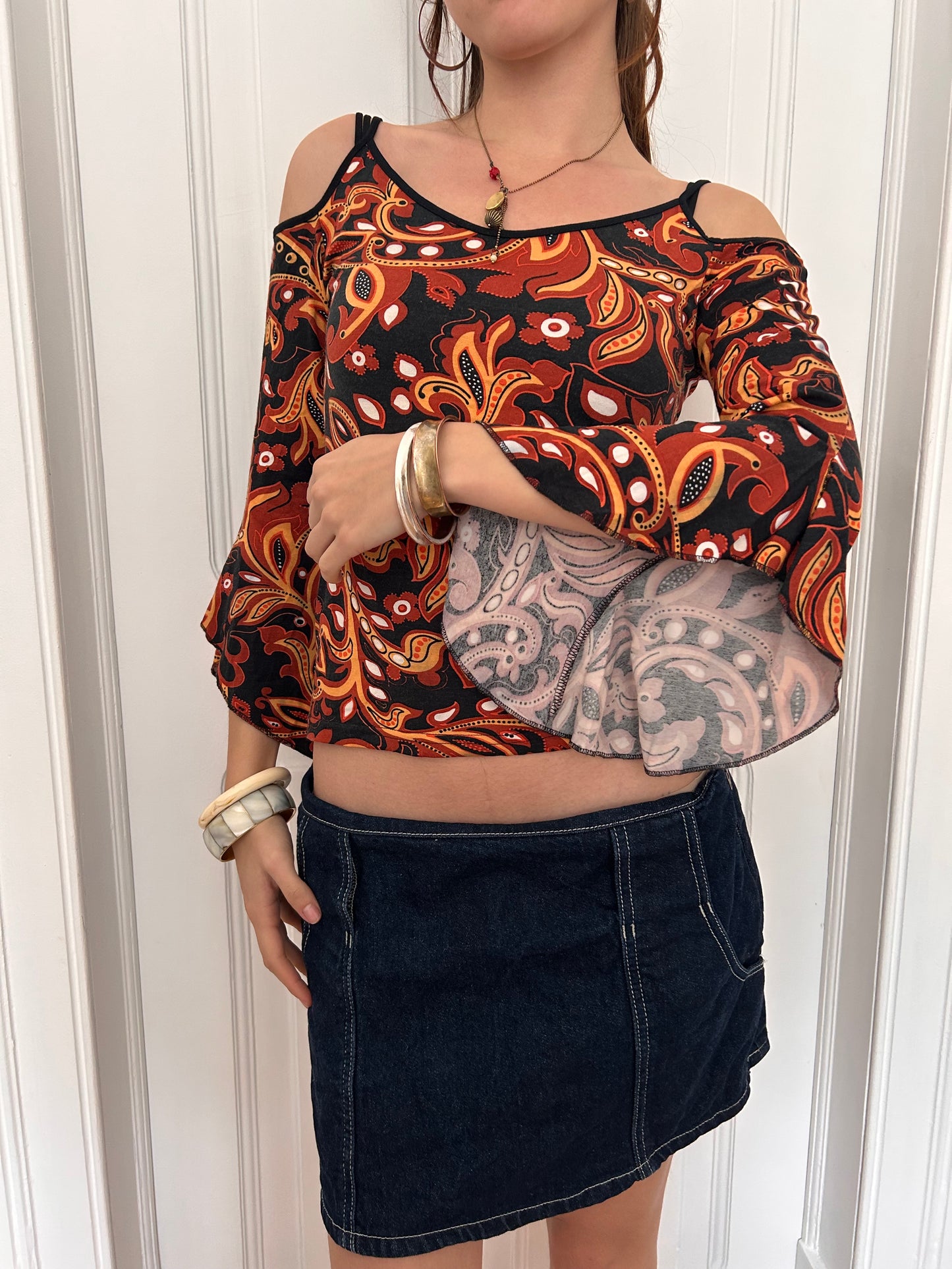 Iconic funky no shoulder top size S