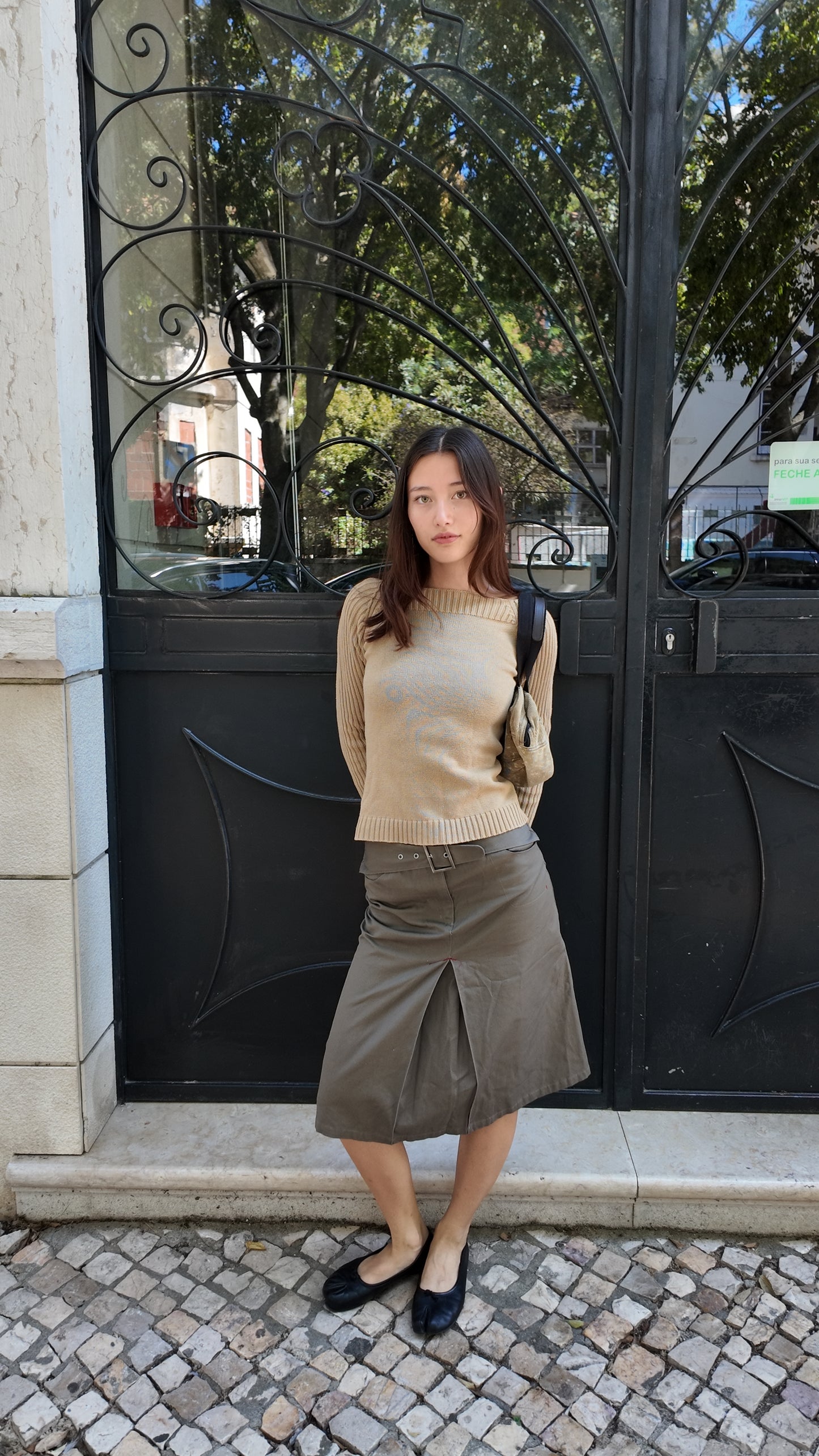Adorable belt skirt midi size 34