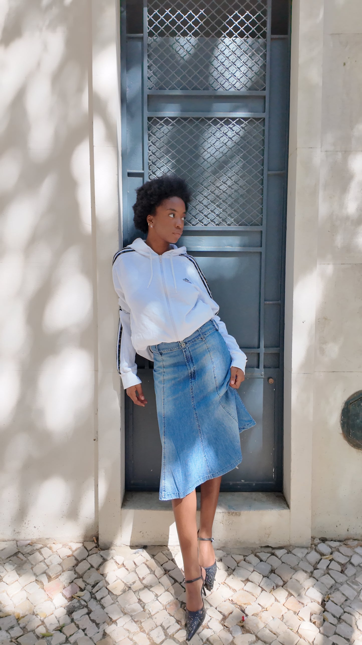 Adorable denim midi skirt size 36