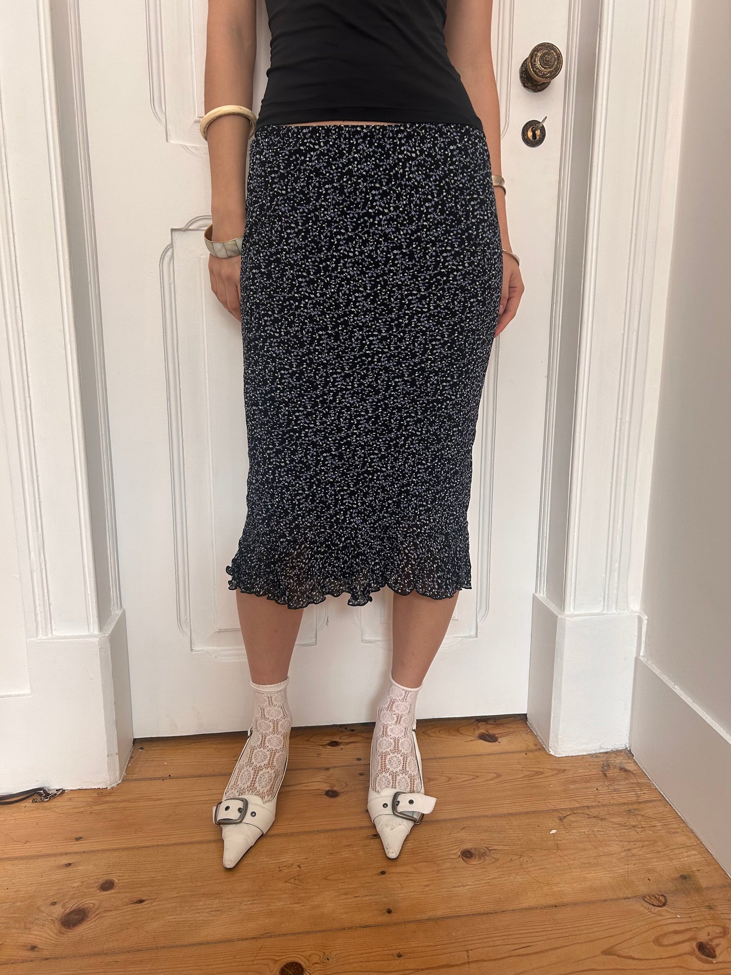 Adorable flower print midi skirt size 34