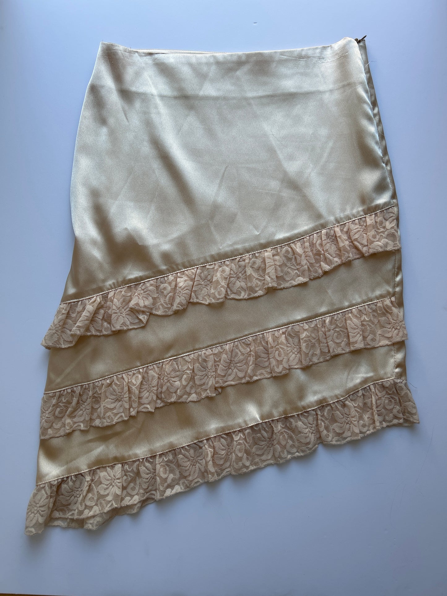 Adorable flowy midi beige ruffle skirt size S