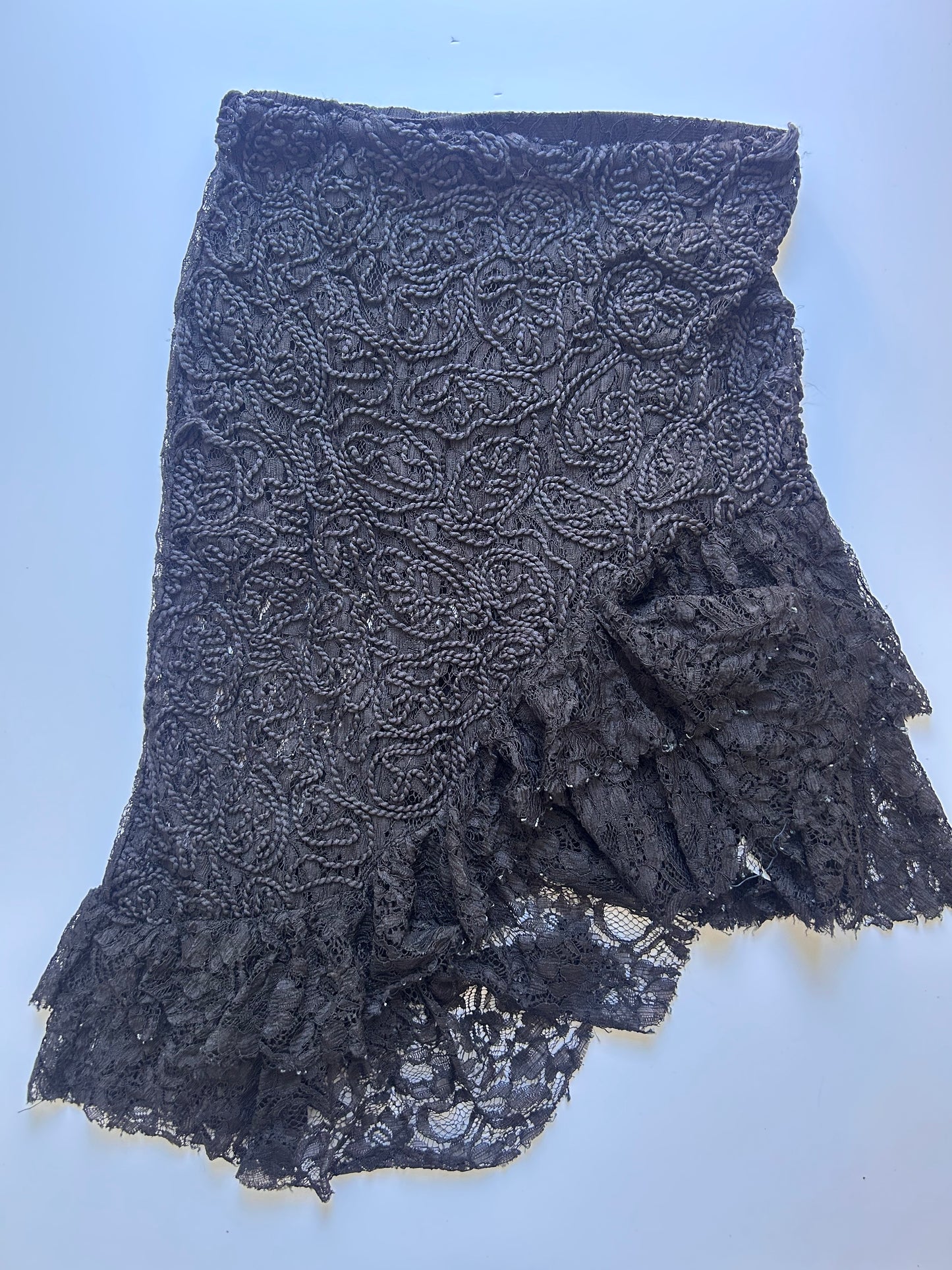 Perfect black lace skirt size S