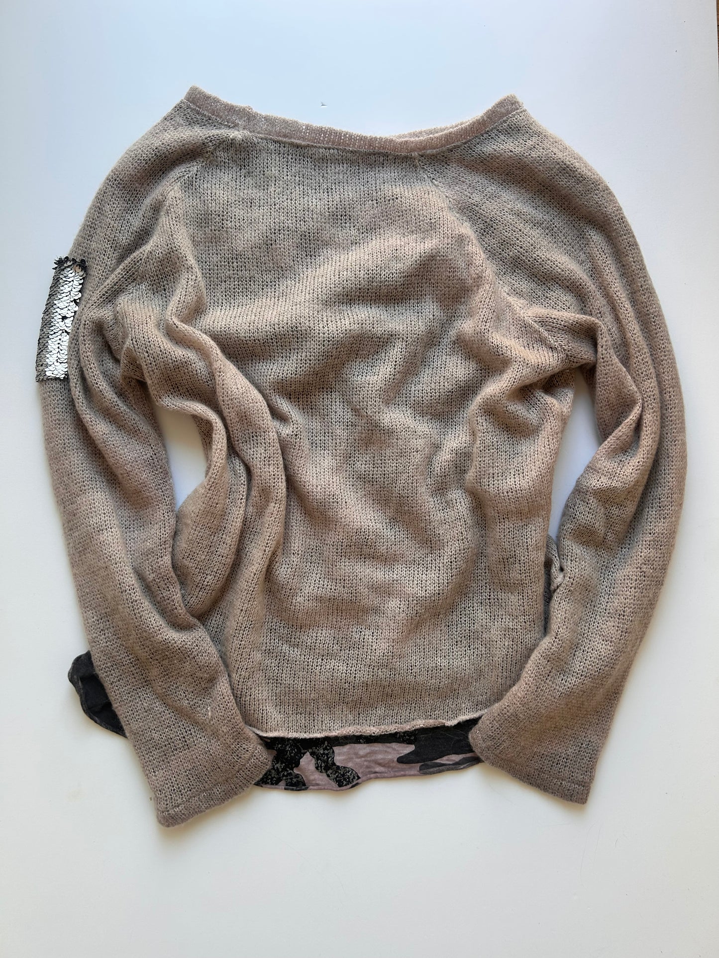 Adorable sweater with cargo layer effect size M