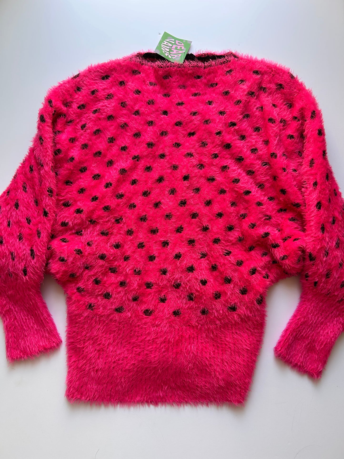 Iconic fluffy sweater with black dots size M/L