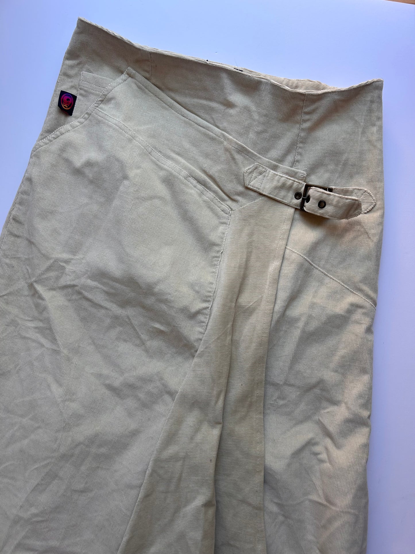 Perfect beige maxi skirt with small belt detail size M
