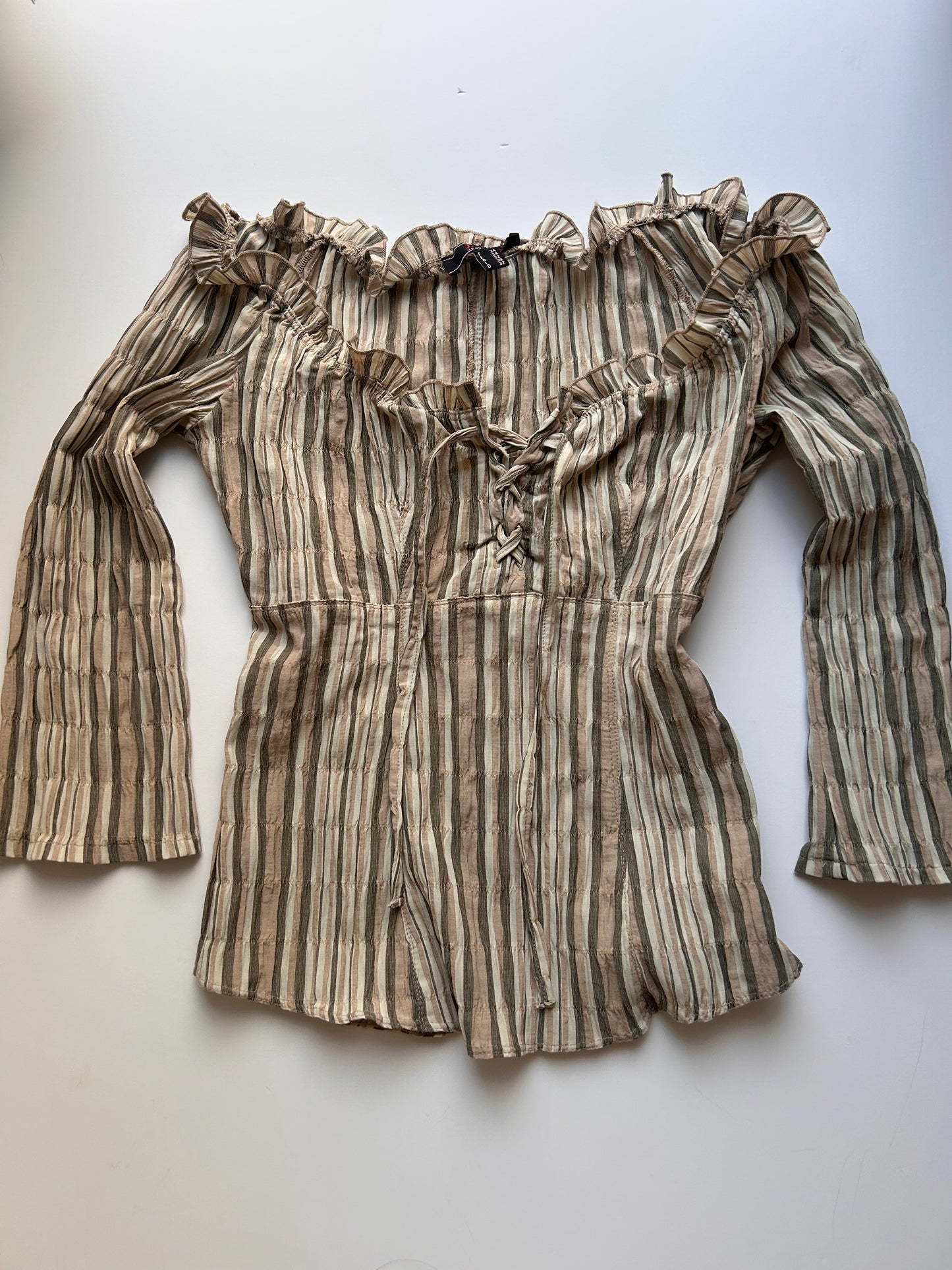 Iconic vintage milkmaker style coquette top size XXS