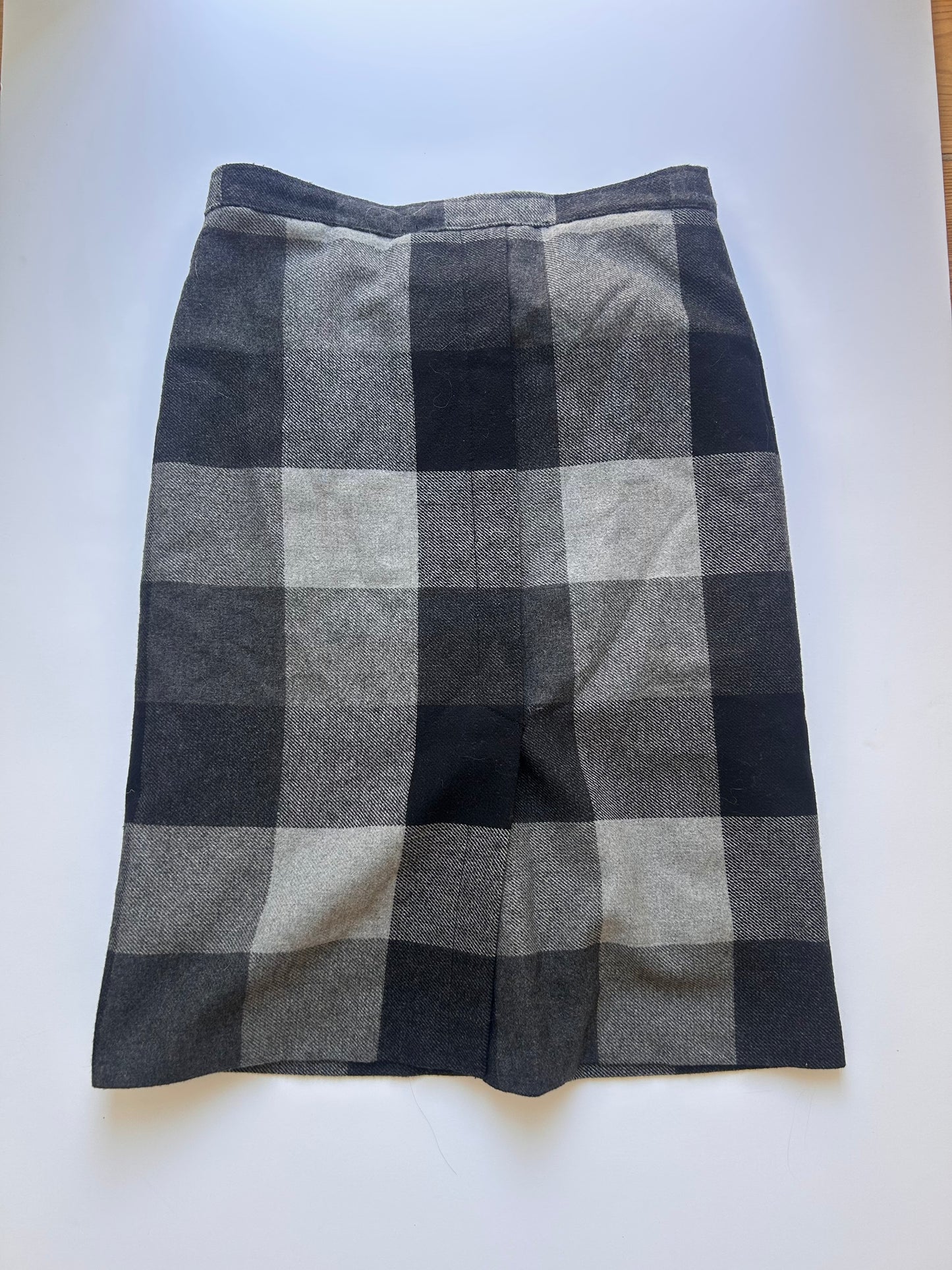 Iconic size 32 plaid skirt