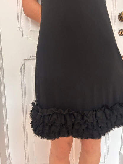 Adorable classic black dress size M