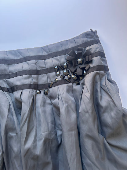 Adorable midi skirt with flower detail size 38