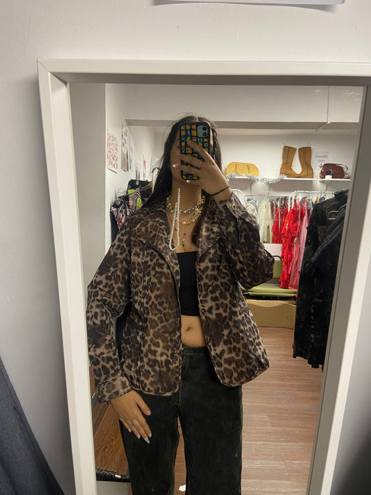 Adorable cheetah blazer size M