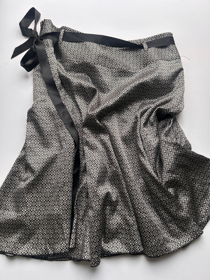 Adorable midi skirt size 38