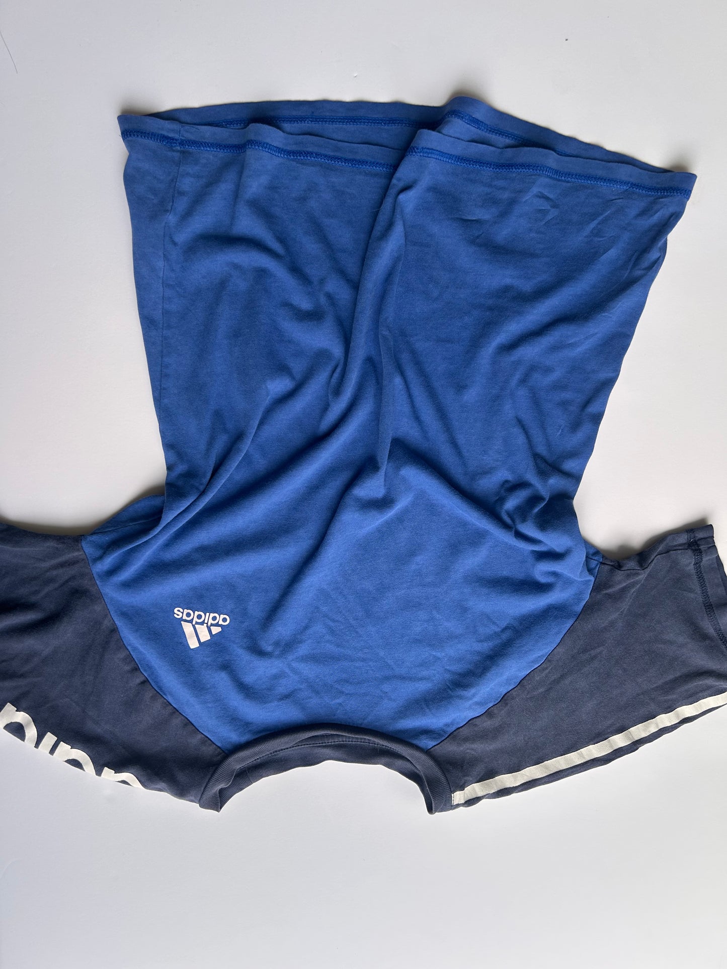 Vintage adidas tshirt size S