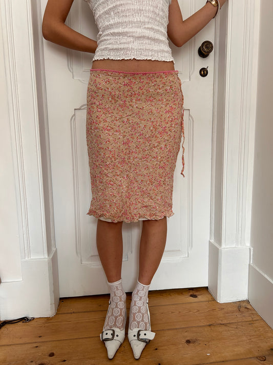 Adorable coquette midi skirt size 36