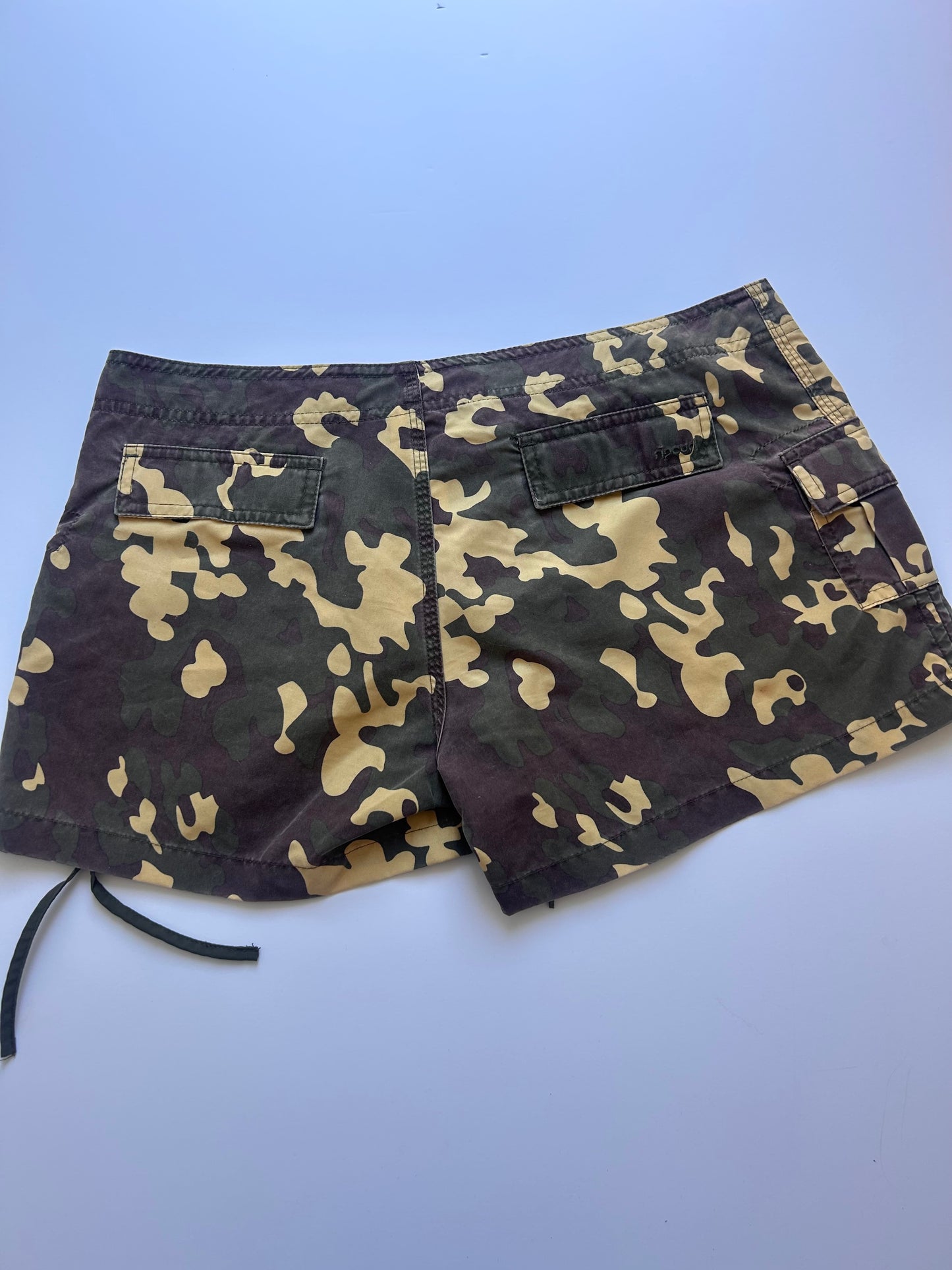 Mini Rip Curl Shorts size 38