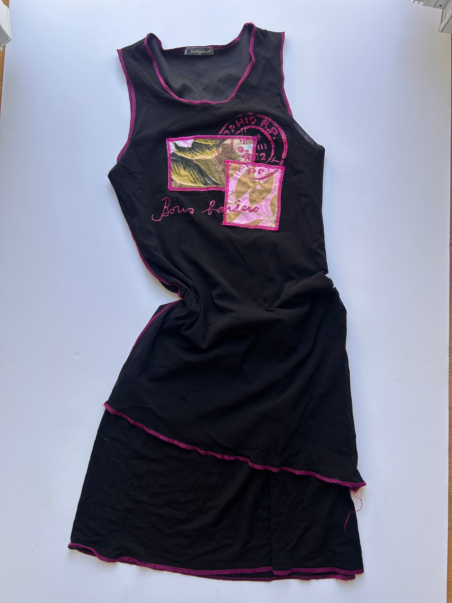 Iconic vintage dress with beautiful graffic detail size XS