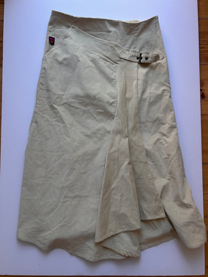 Perfect beige maxi skirt with small belt detail size M