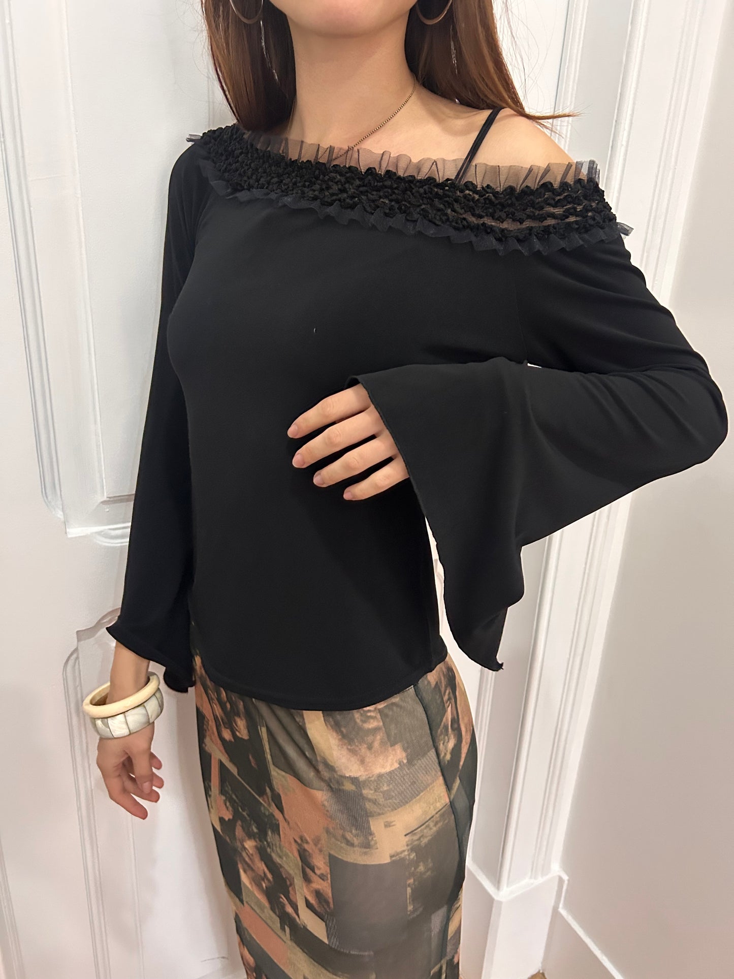 Adorable off the shoulder long sleeve top dark fairy size S