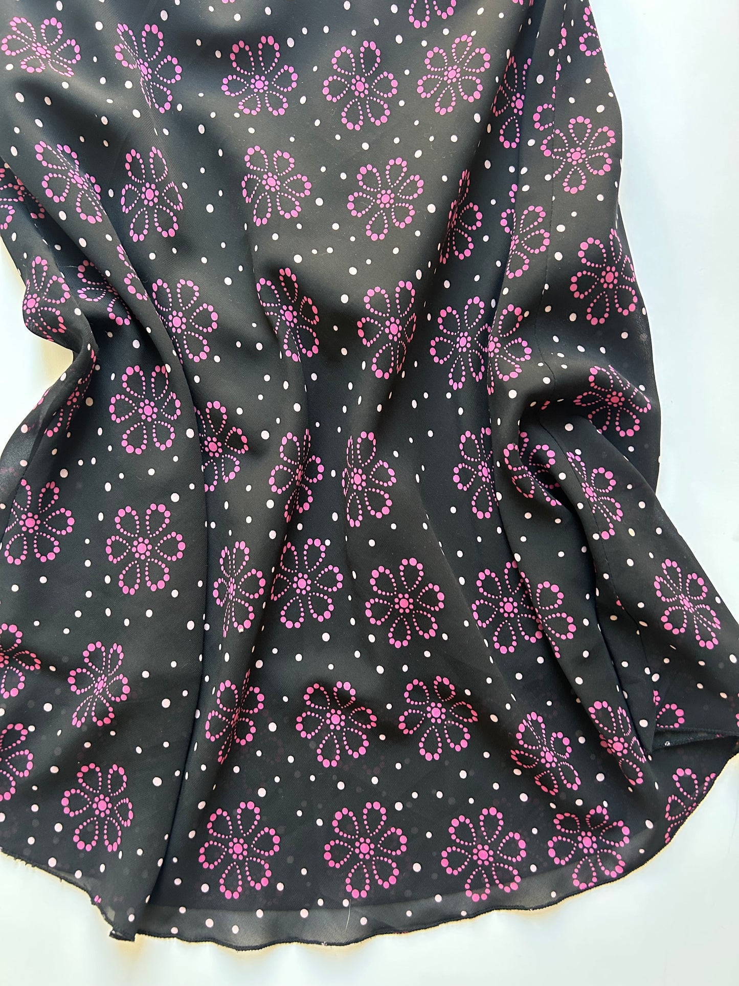 Cute midi skirt with flower detail size M