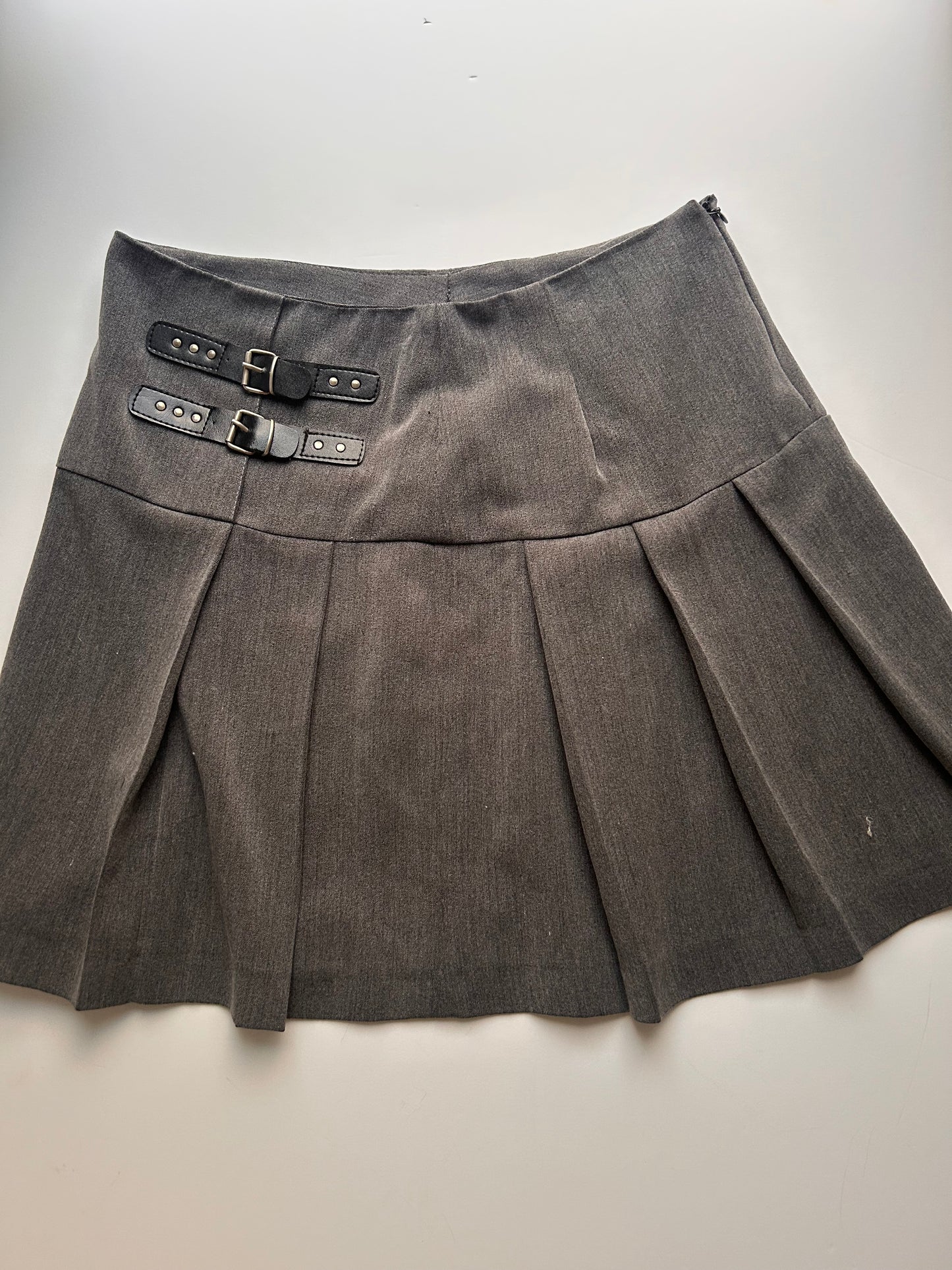 Adorable mini skirt size 36