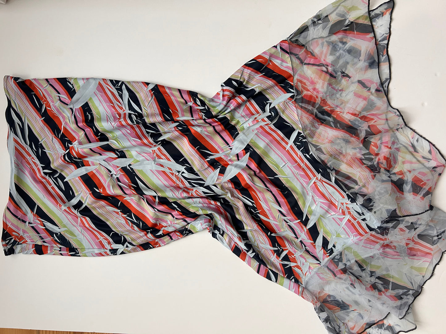 Adorable stripped maxi skirt with print error design size 34