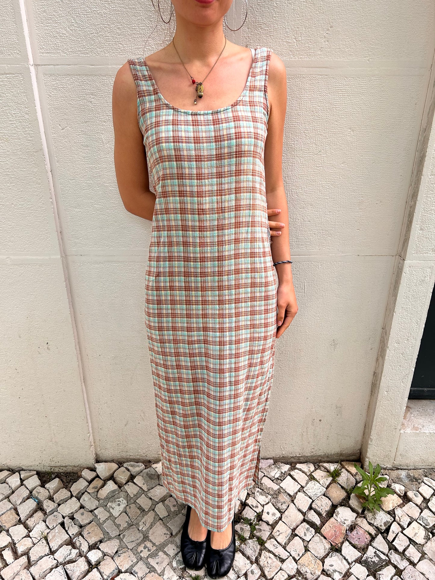 Size M vintage dress
