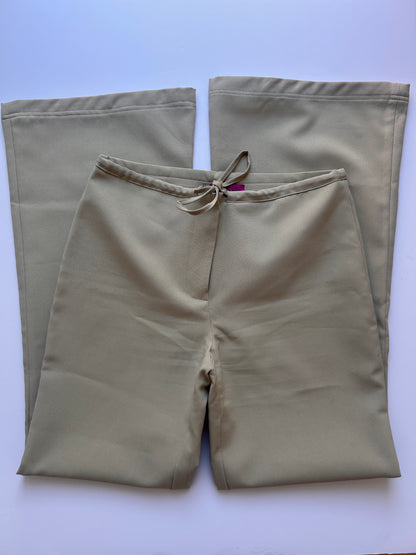 Adorable vintage 34 beige fitted pants