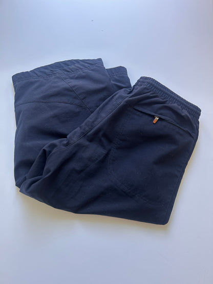 iconic adidas capri jogger size 36