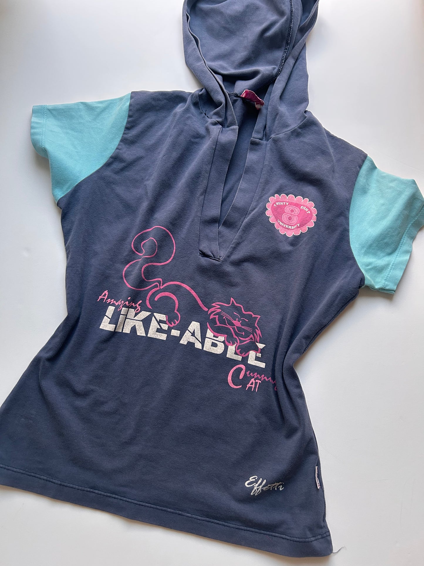 Graphic tshirt with hood detail size S