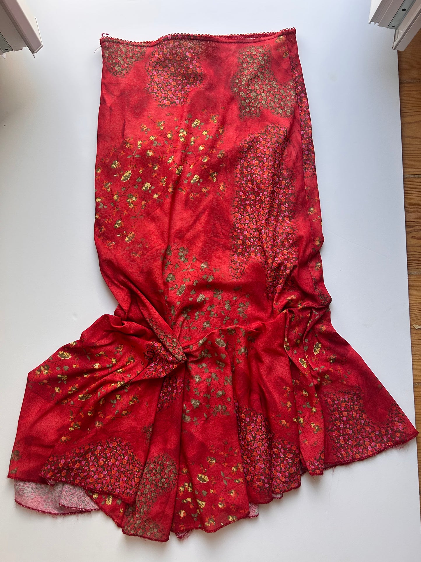 Perfect maxi flower skirt assymetric size 36