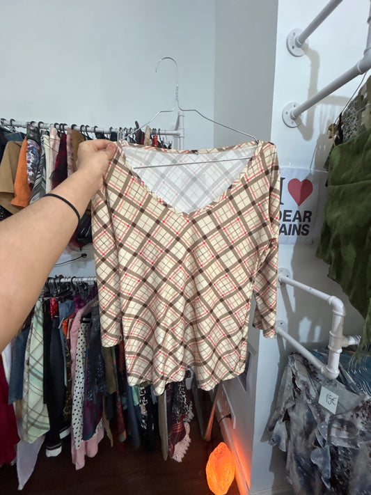 Adorable plaid shirt size L