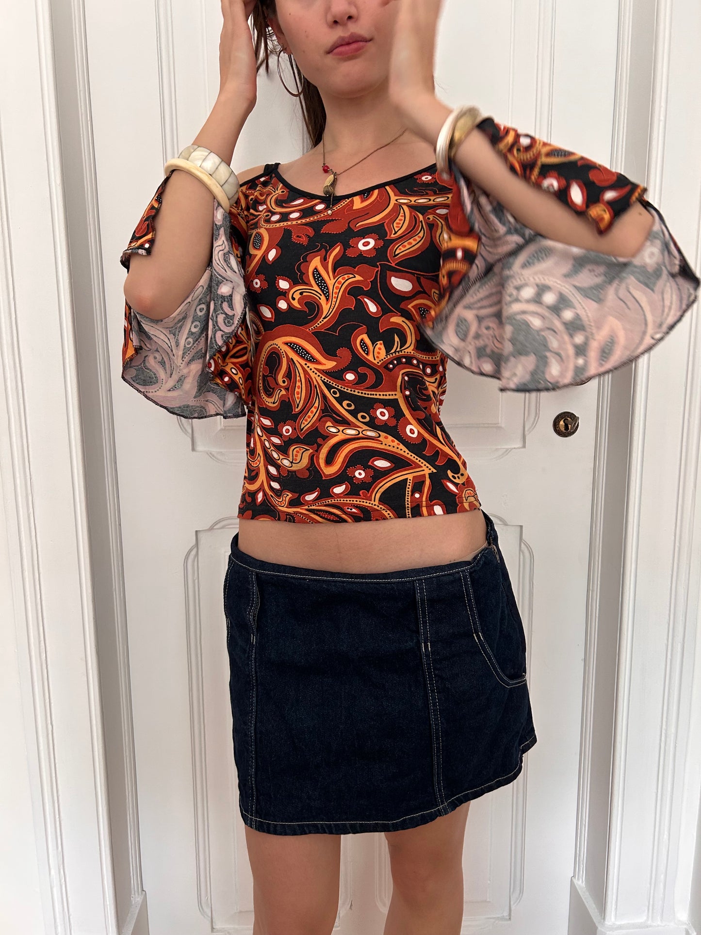 Iconic funky no shoulder top size S