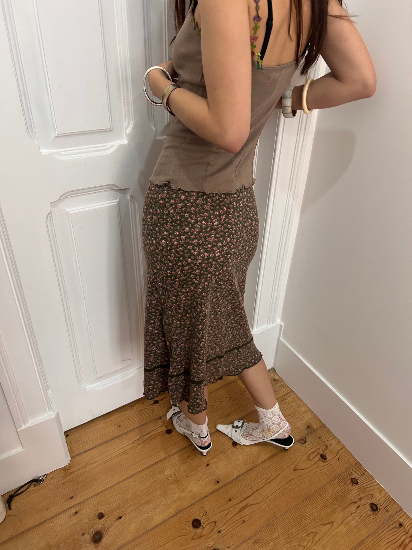 Iconic cozy midi skirt with flower detail size M