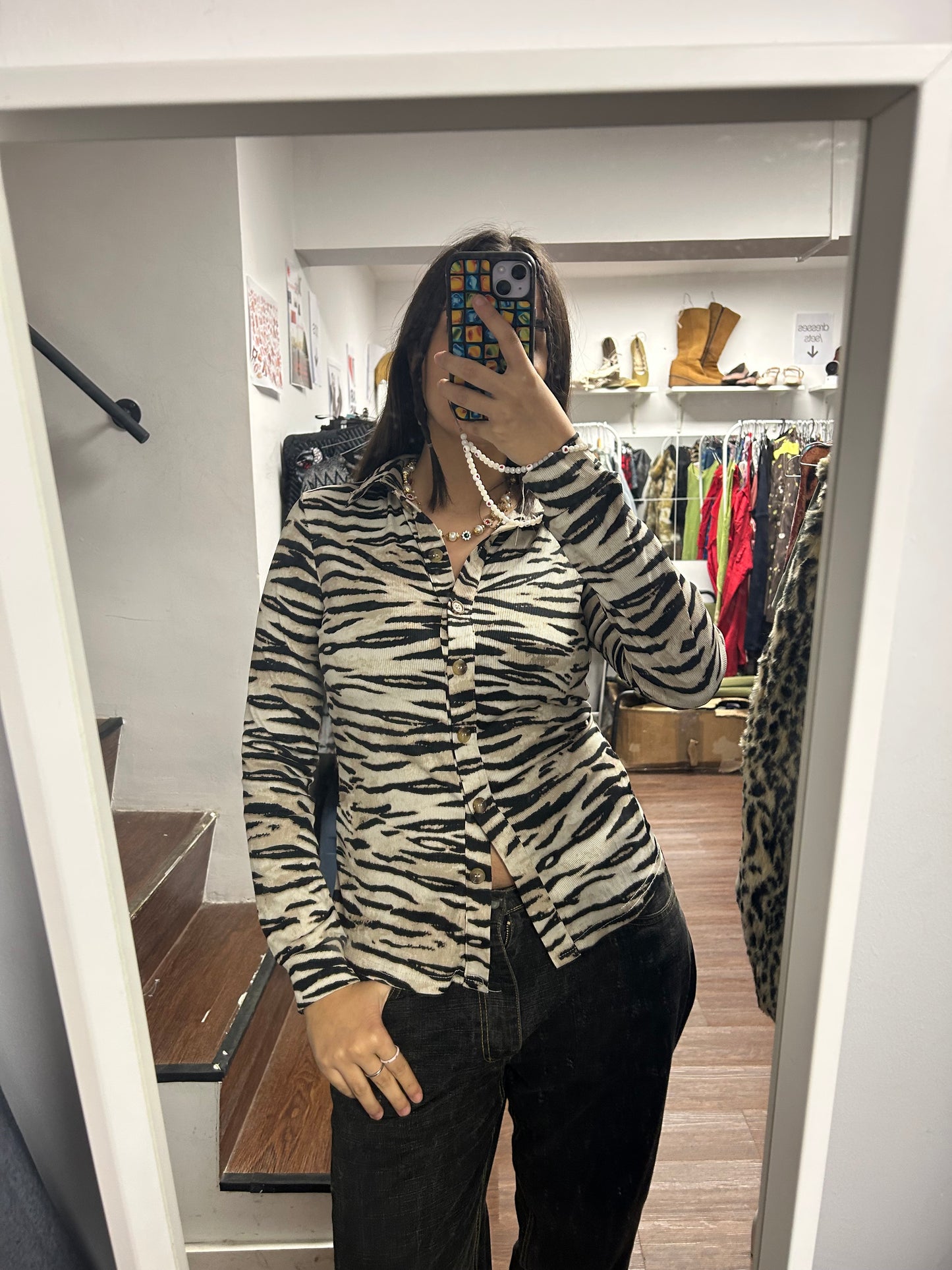 Adorable animal print blouse M/L