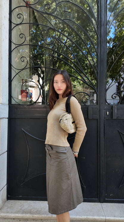Adorable belt skirt midi size 34