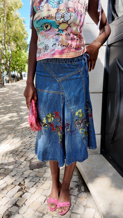 Adorable maxi flower skirt size 38