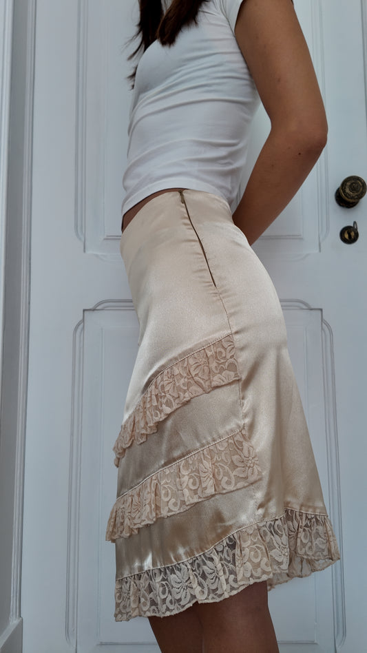 Adorable flowy midi beige ruffle skirt size S