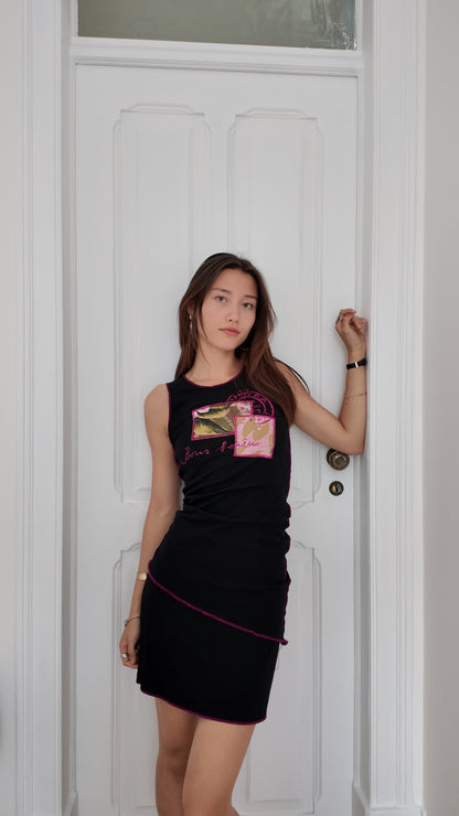 Iconic vintage dress with beautiful graffic detail size XS