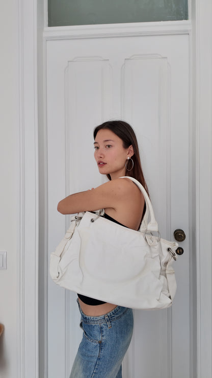 Beautiful white long medium bag deadstock