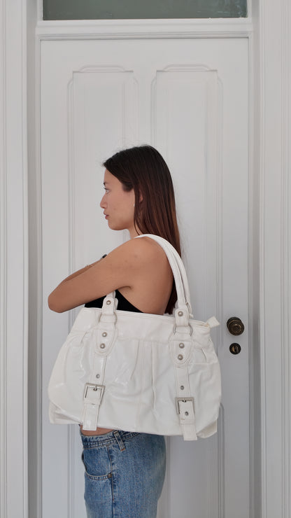 Beautiful white medium medium bag deadstock