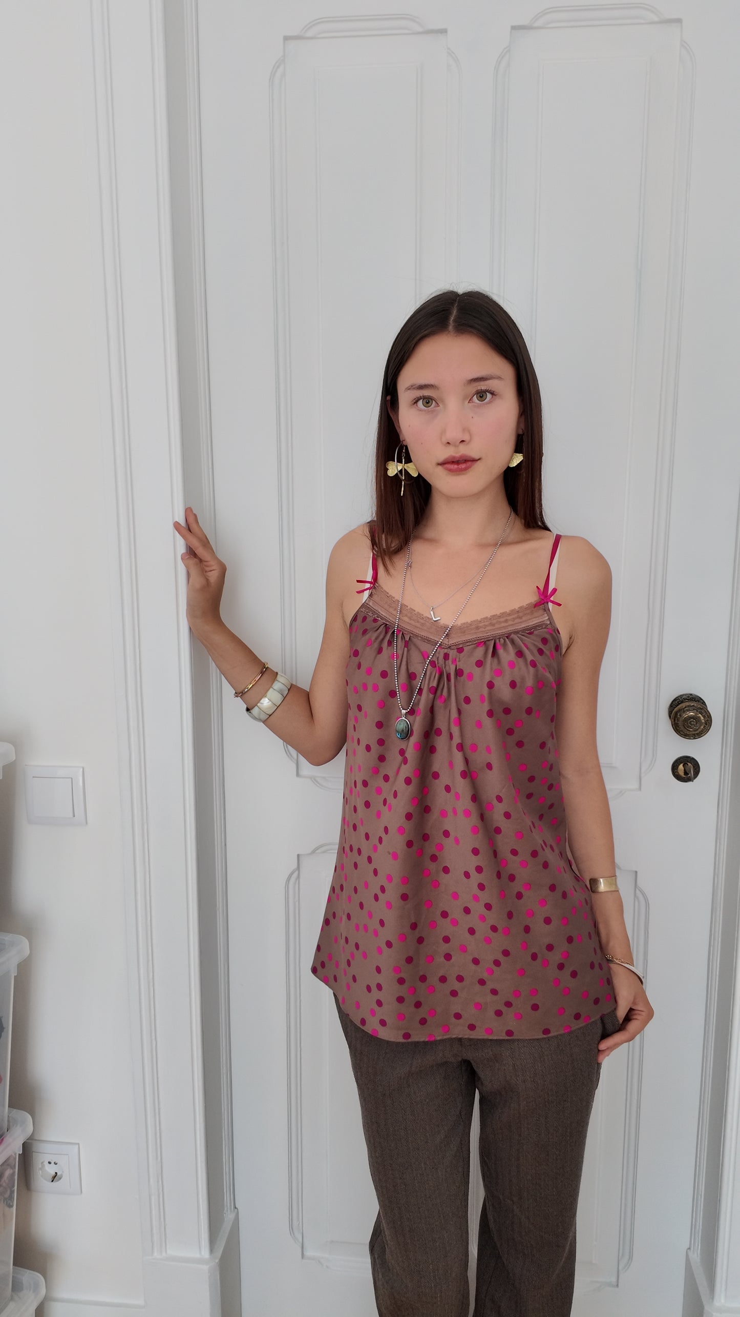 Adorable brown cami top with pink dots size M