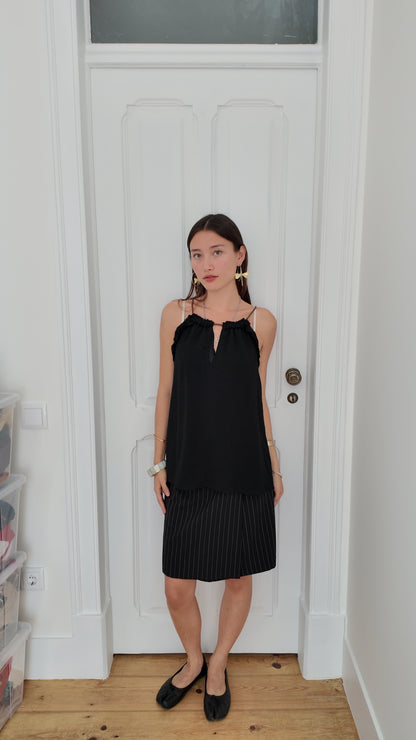 Adorable long black top with brown detail size M/L