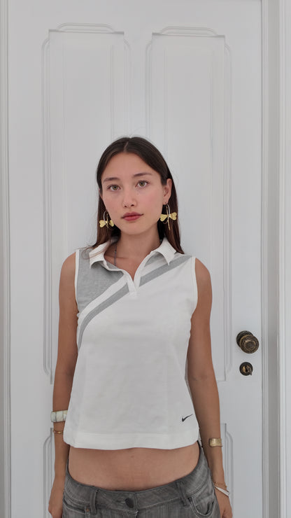 Adorable y2k Nike top size M/L