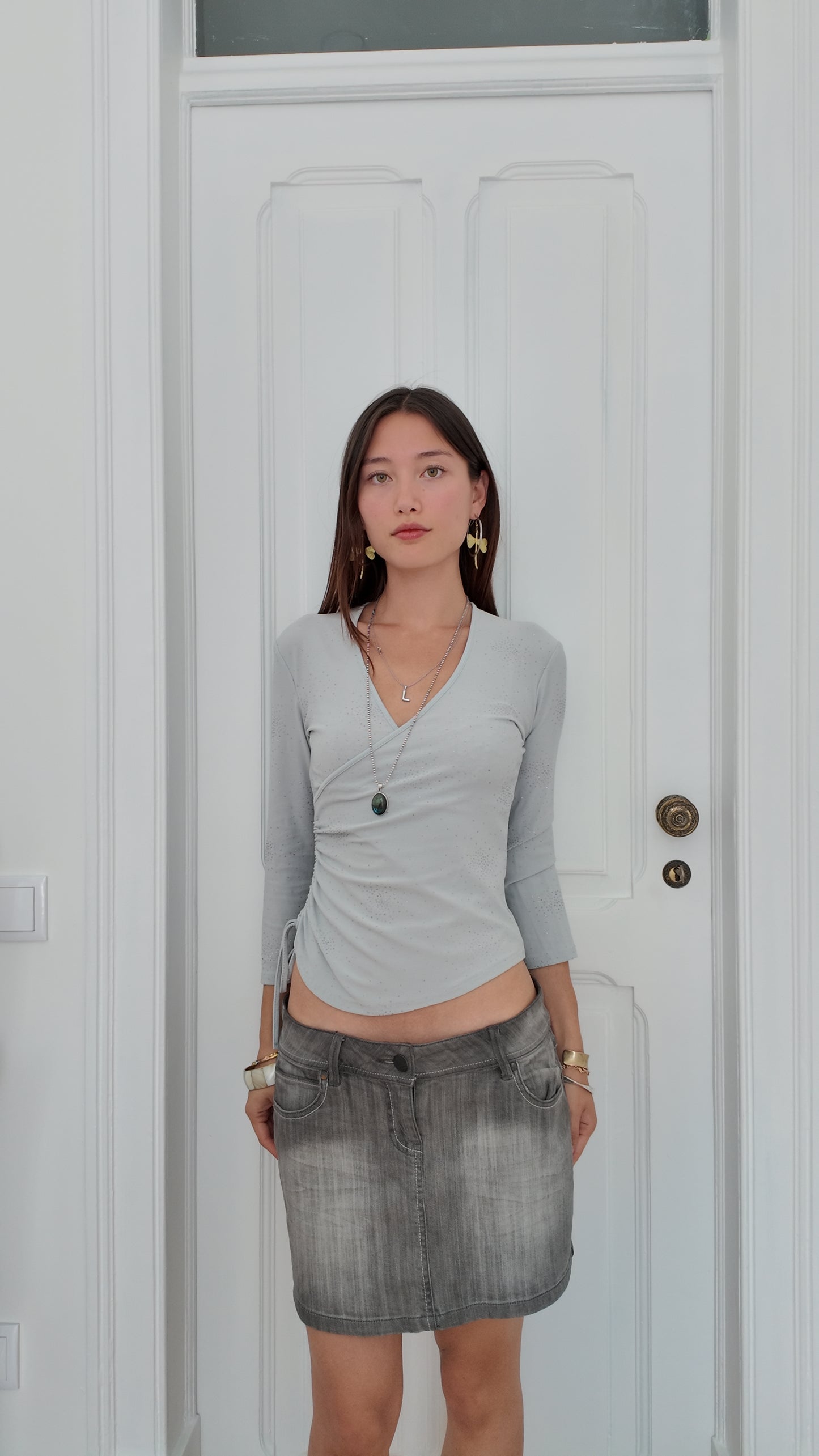 Adorable long sleeve top with shiny details size S/M