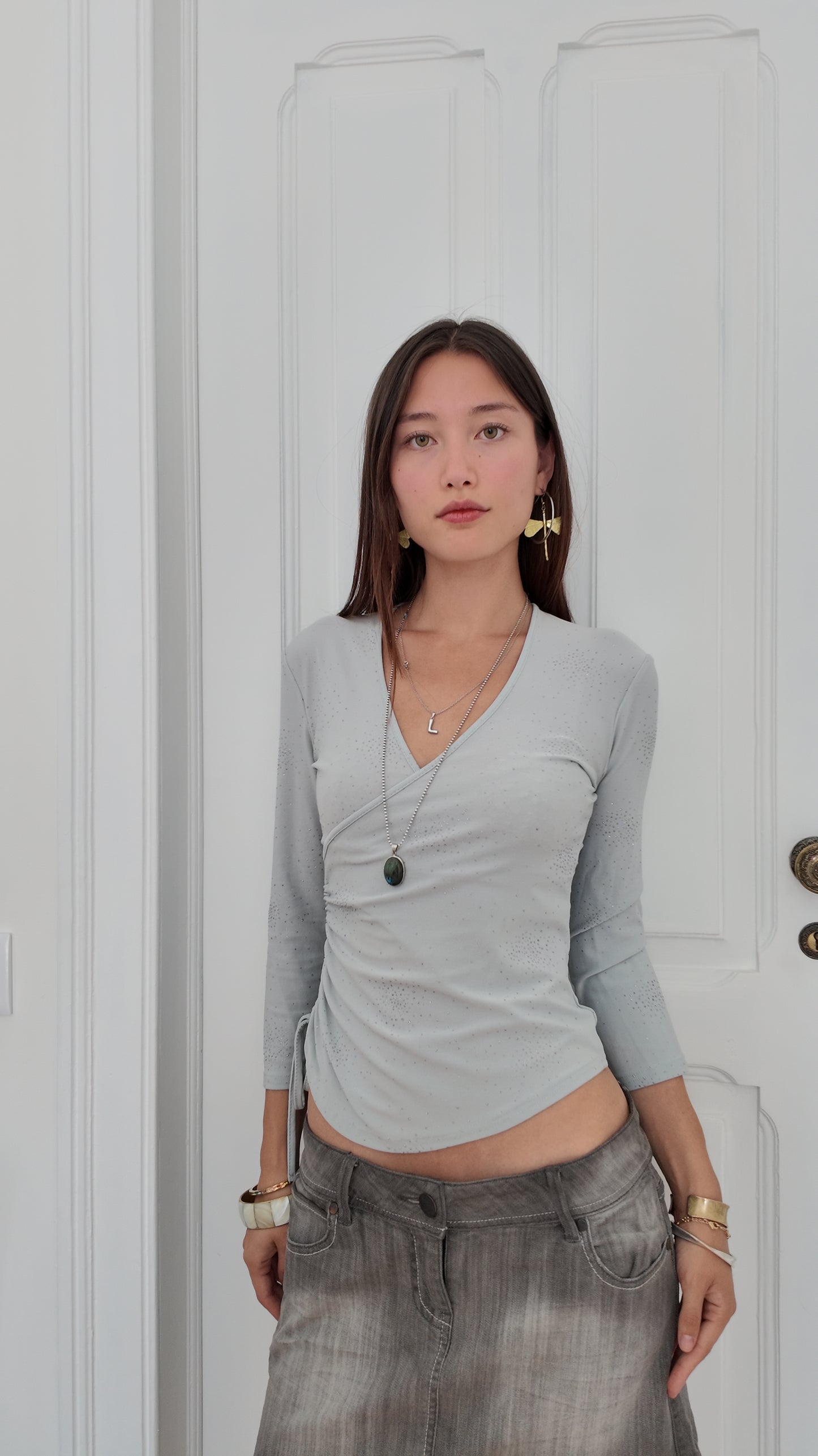 Adorable long sleeve top with shiny details size S/M