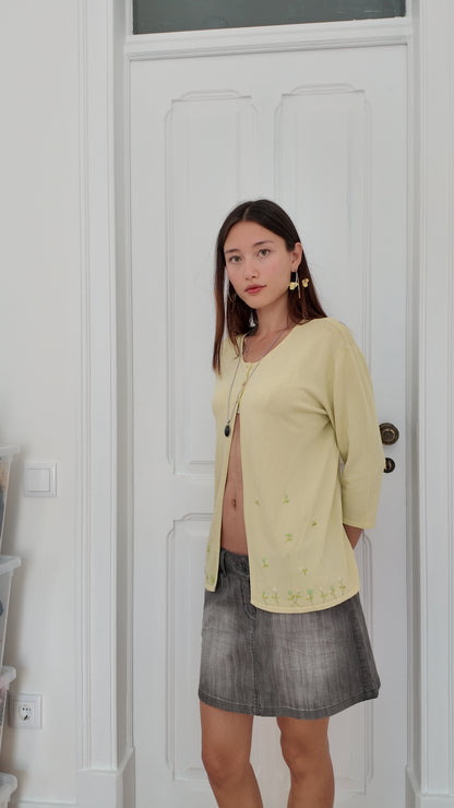 Adorable light green with flower details size M/L